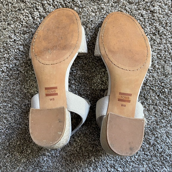Toms Cream Sandals - Picture 7 of 7